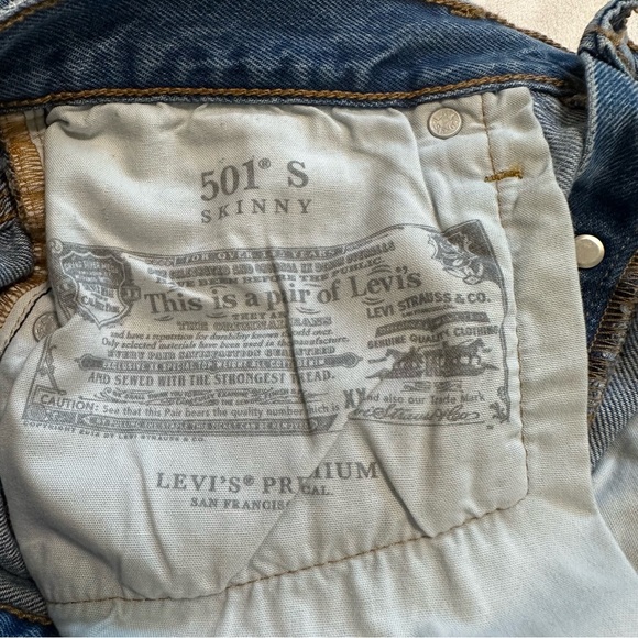 LEVIS Women's 501 High Rise Distressed Skinny Jeans - Picture 12 of 12